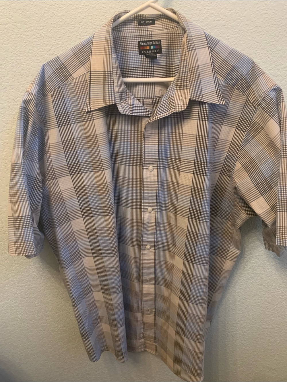 Alexander Julian Beige and Blue Plaid Short-Sleeve Button-Up Shirt